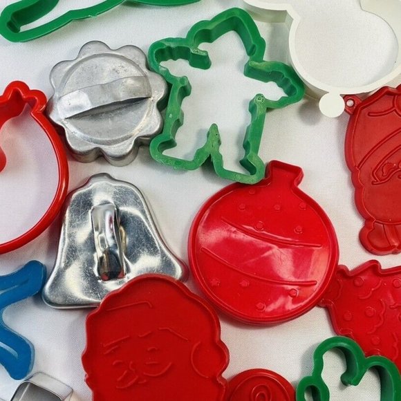 14 Vintage Imprint Cookie Cutter Very Random Christmas Holiday Lot - Picture 1 of 9